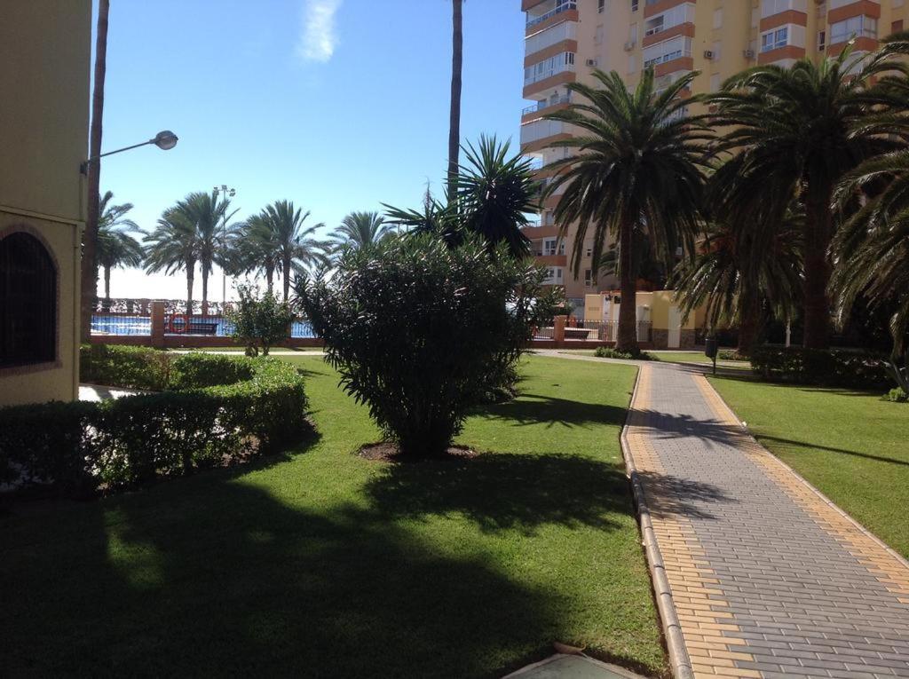 Apartamentos Centro Internacional Algarrobo-Costa Buitenkant foto